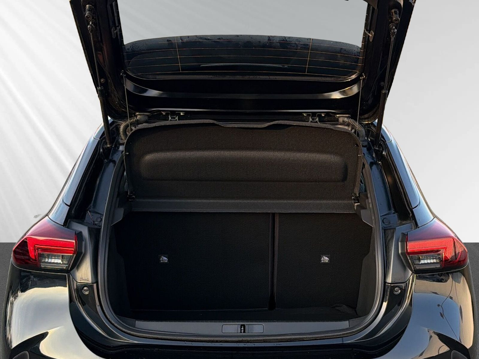 CORSA GS 1.2 74KW+SHZ+LHZ+NAVI+KAMERA+BLUET+