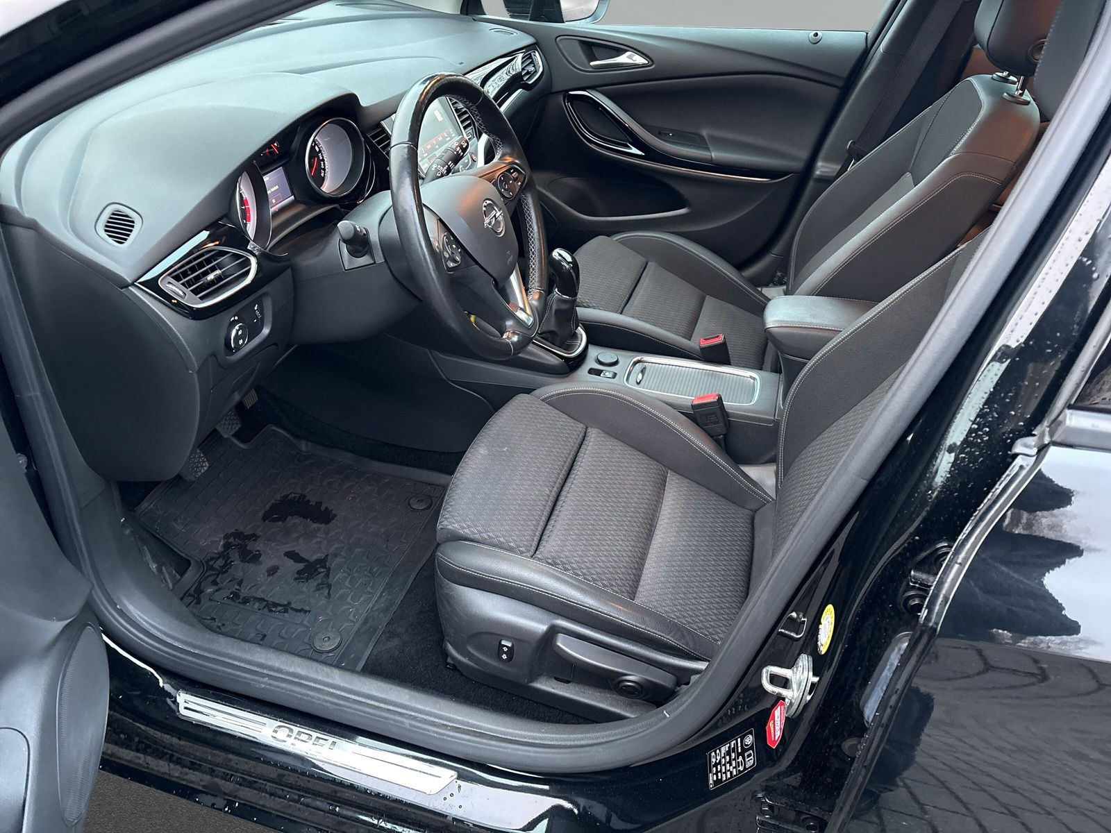 ASTRA K ST INNOVATION 1.4 +NAVI+CAM+SHZ+