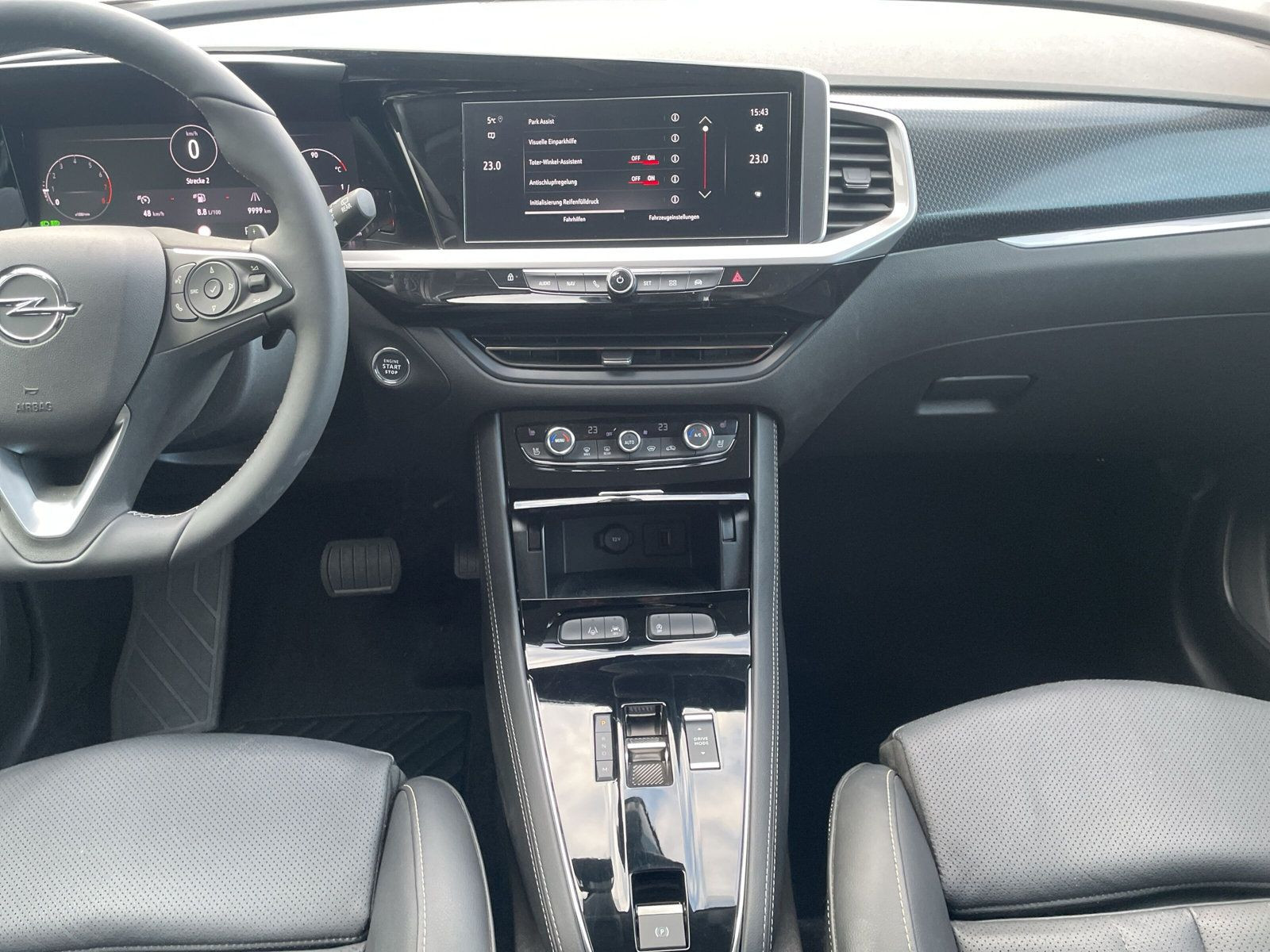 Grandland 1.2 ULTIMATE KLIMA+PDC+KAMERA+SHZ+LHZ+