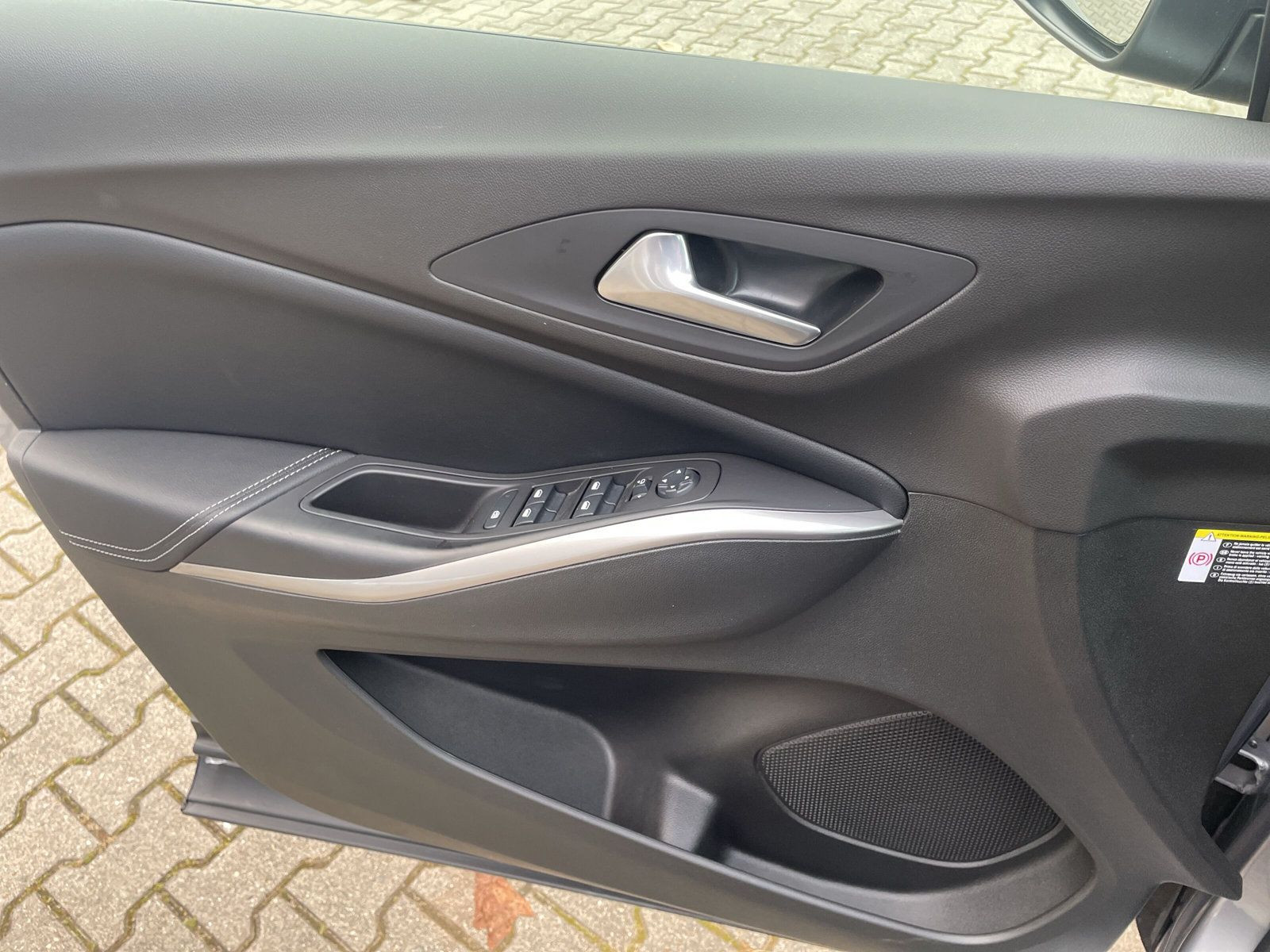 Grandland 1.2 ULTIMATE KLIMA+PDC+KAMERA+SHZ+LHZ+