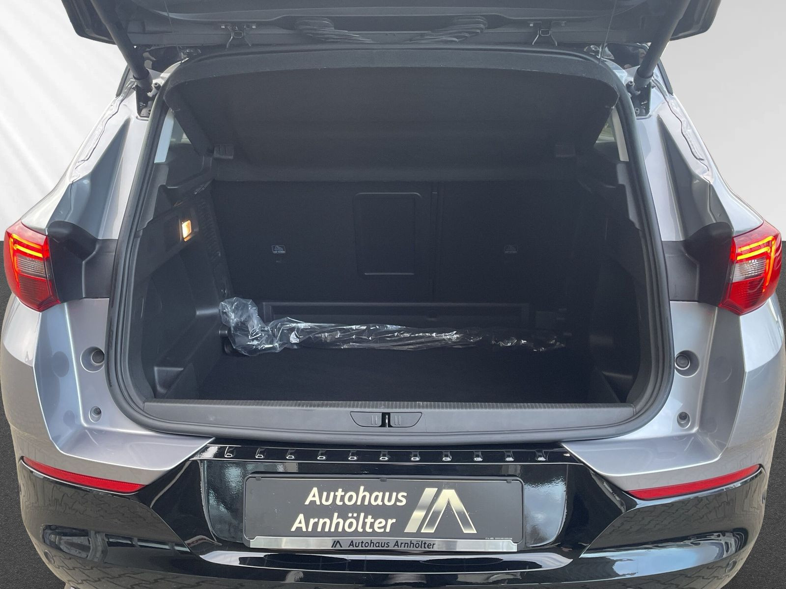 Grandland 1.2 ULTIMATE KLIMA+PDC+KAMERA+SHZ+LHZ+