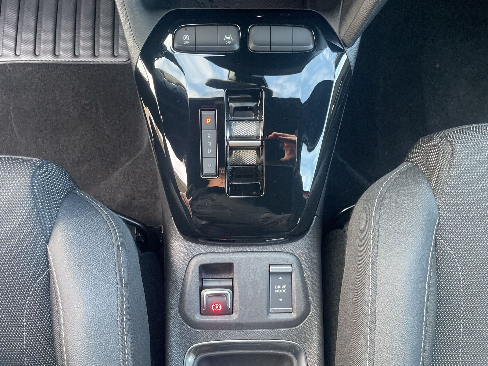 Corsa F 1.2 GS KLIMA+PDC+KAMERA+SHZ+LHZ+LED+ALLW