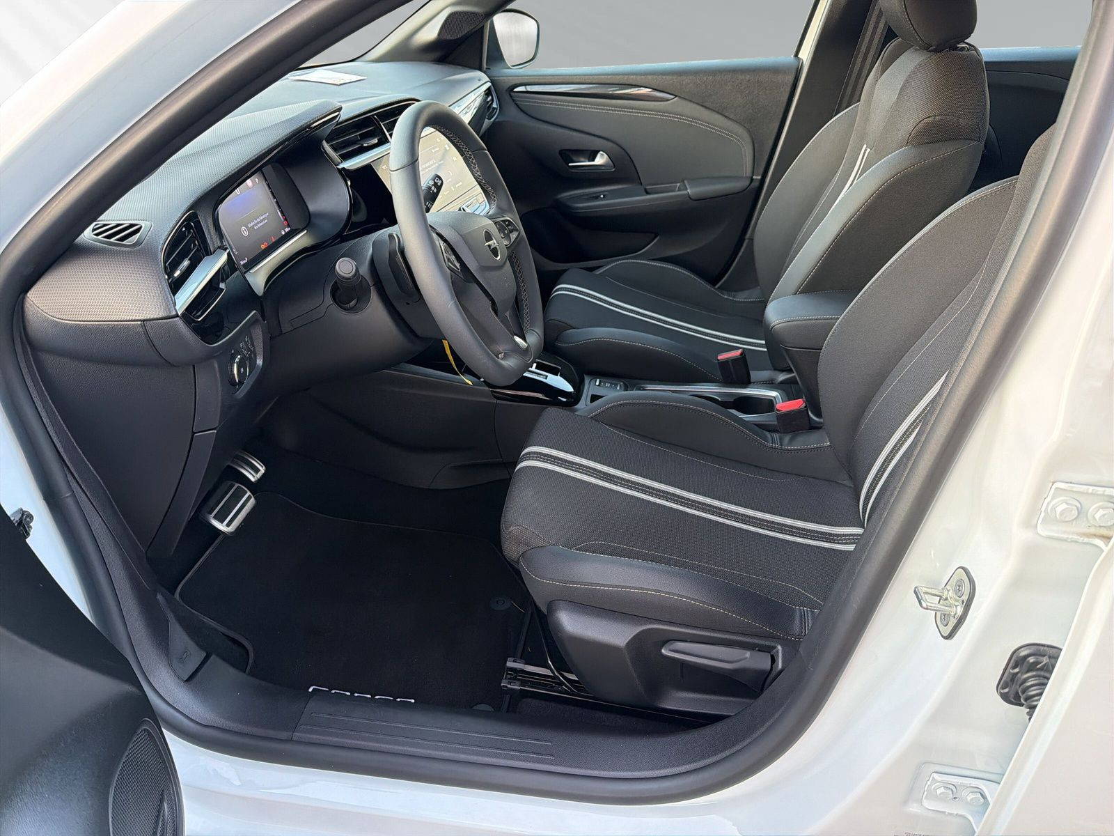 Corsa F GS 1.2 Turbo 74kW AT8+Kamera+LH+SH+