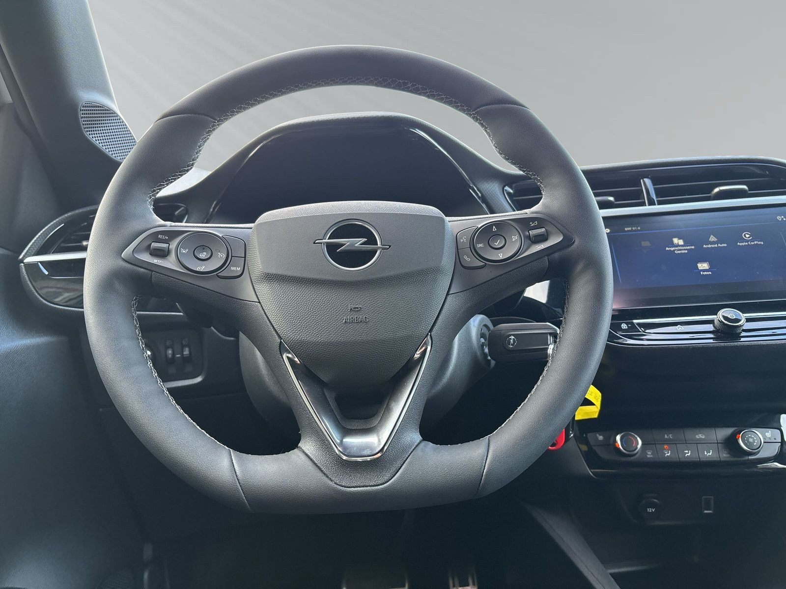 Corsa F 1.2 GS KLIMA+PDC+KAMERA+SHZ+LHZ+LED+ALLW