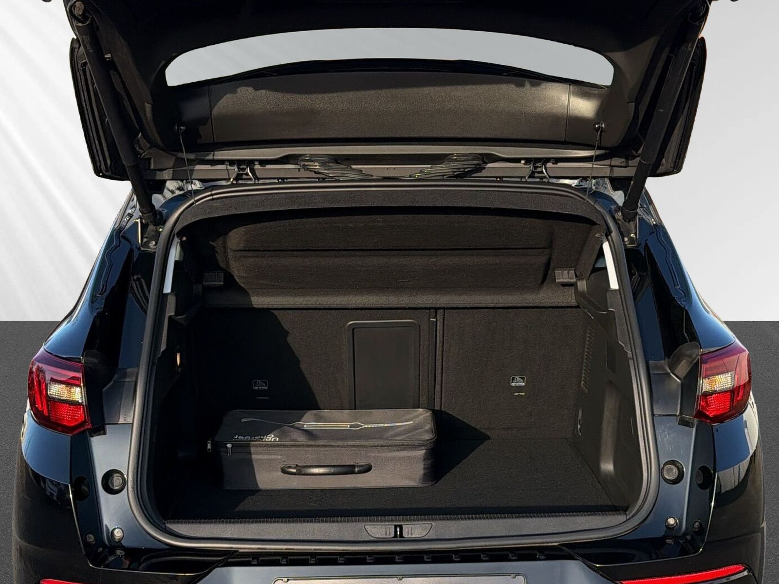 GRANDLAND X ULTI PHEV AT-8 AWD+AHK+KAMERA++