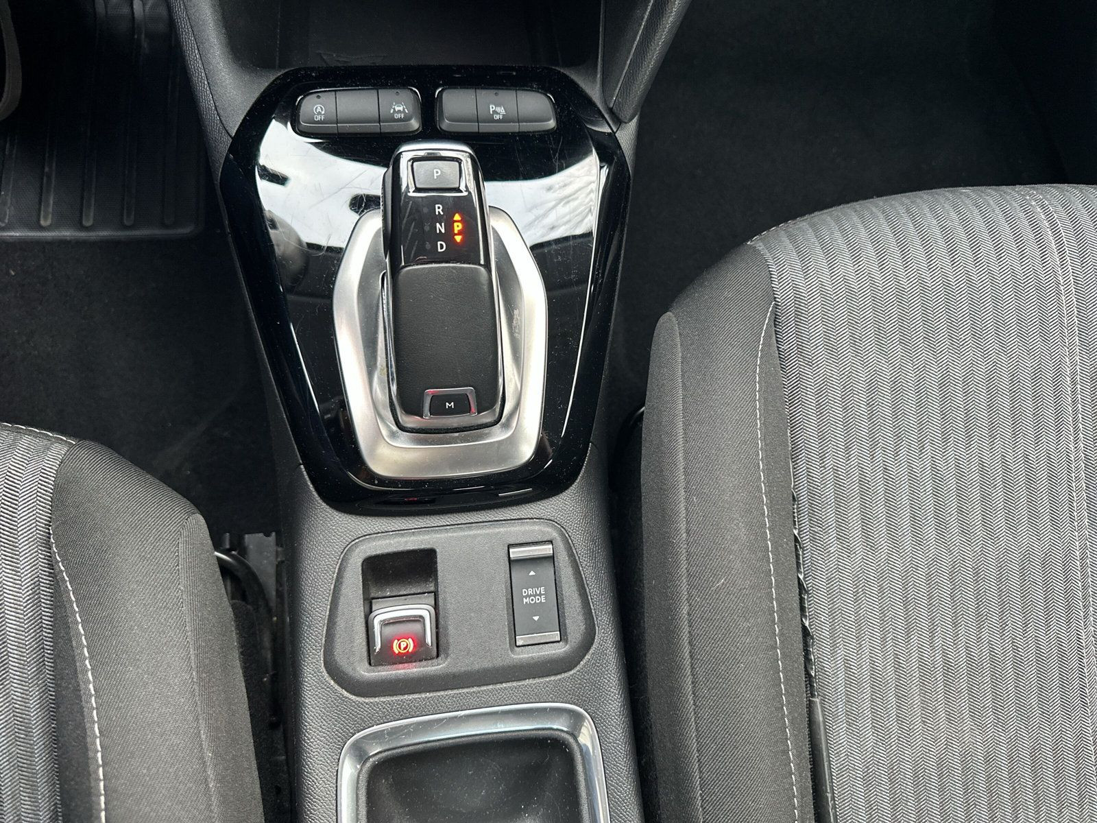 CORSA 5T EDI 1.2 100PS AT8+SITZHZG+ALLWETTER+PDC