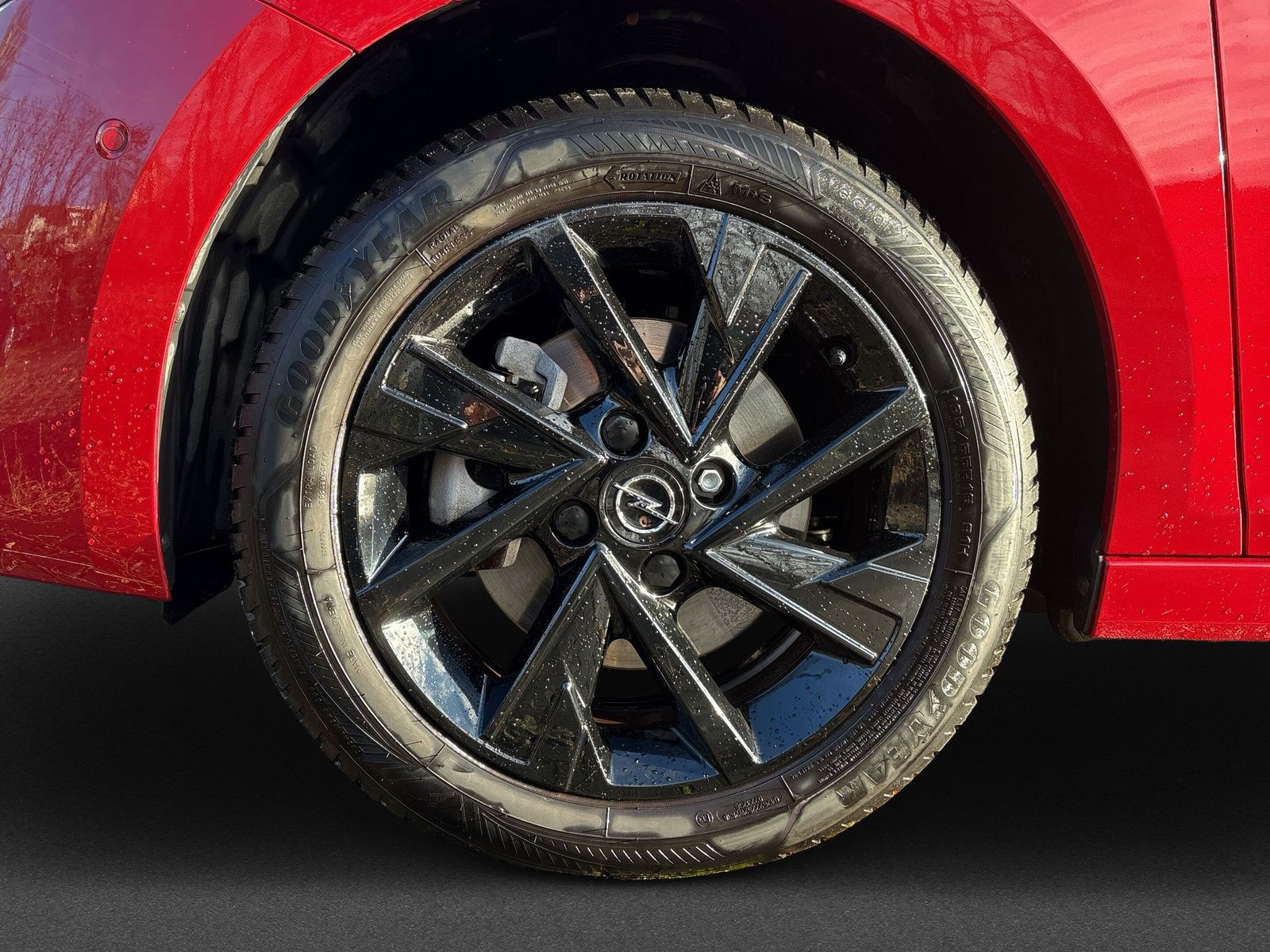 Corsa F GS 1.2 +Turbo+AT8+SHZ+LHZ+CAM+ALLWETTER+