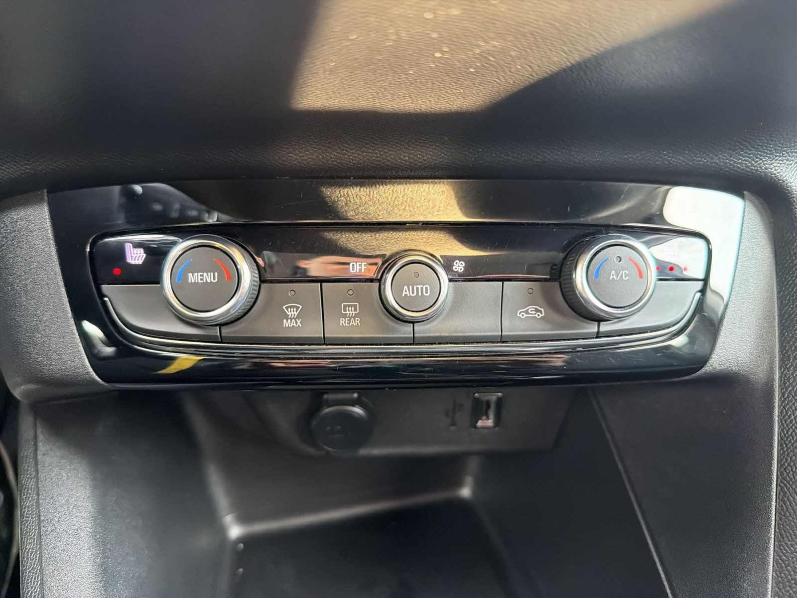 CORSA ELEGANCE 1.2 100PS 6G Turbo