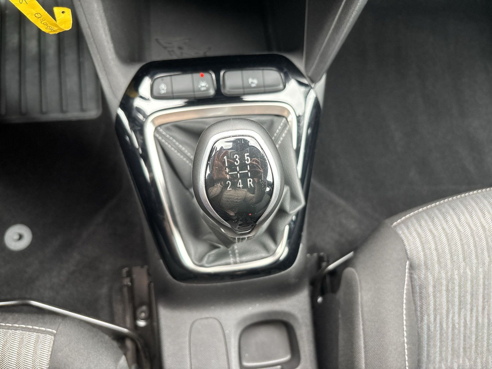 CORSA EDITION 1.2 75PS KLIMA+SHZ+PDC+MT5+TEMPOM+