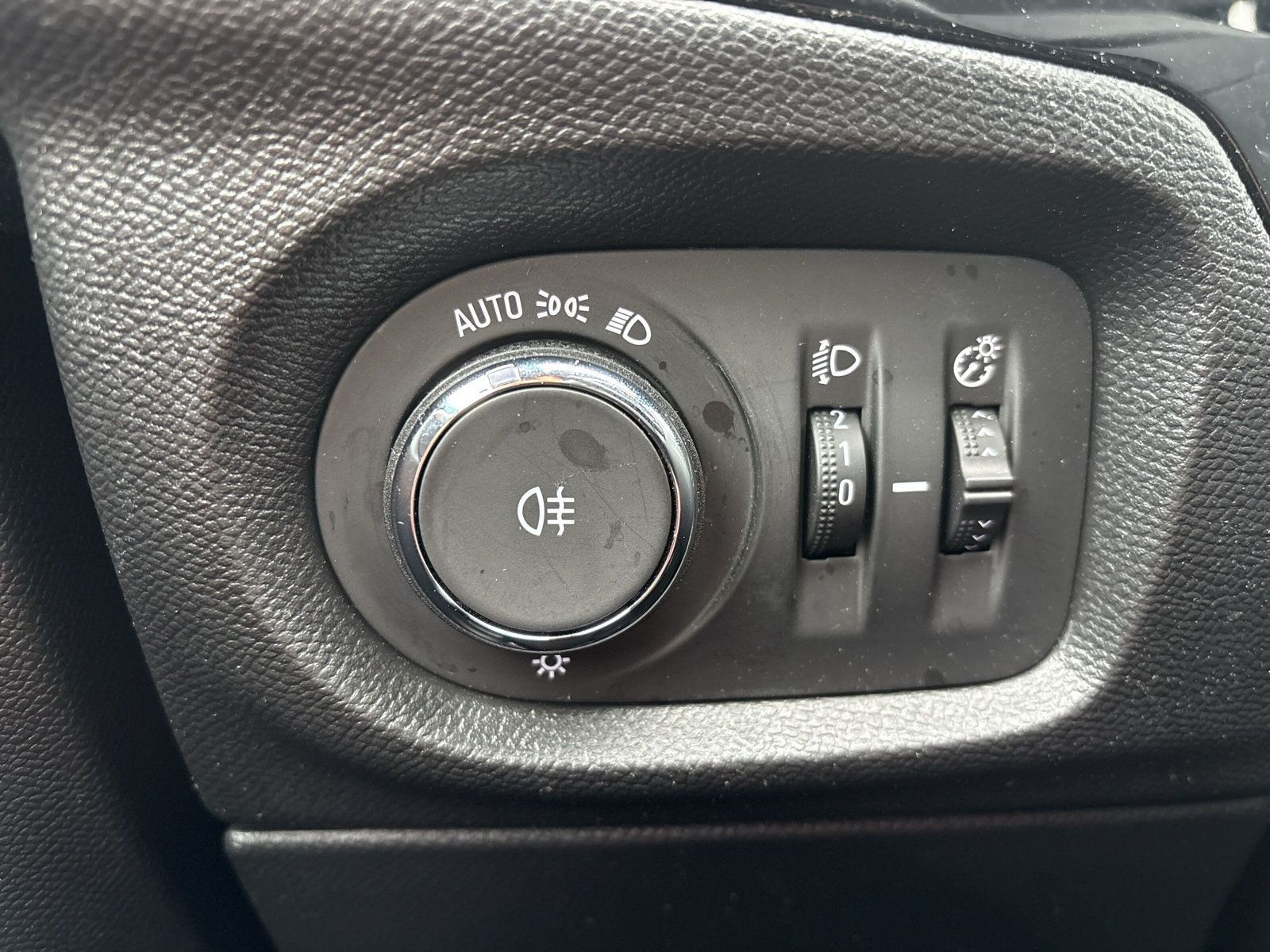 Corsa F 1.2 Edition 75PS+LICHTSENSOR+PDC+SHZ+TEM