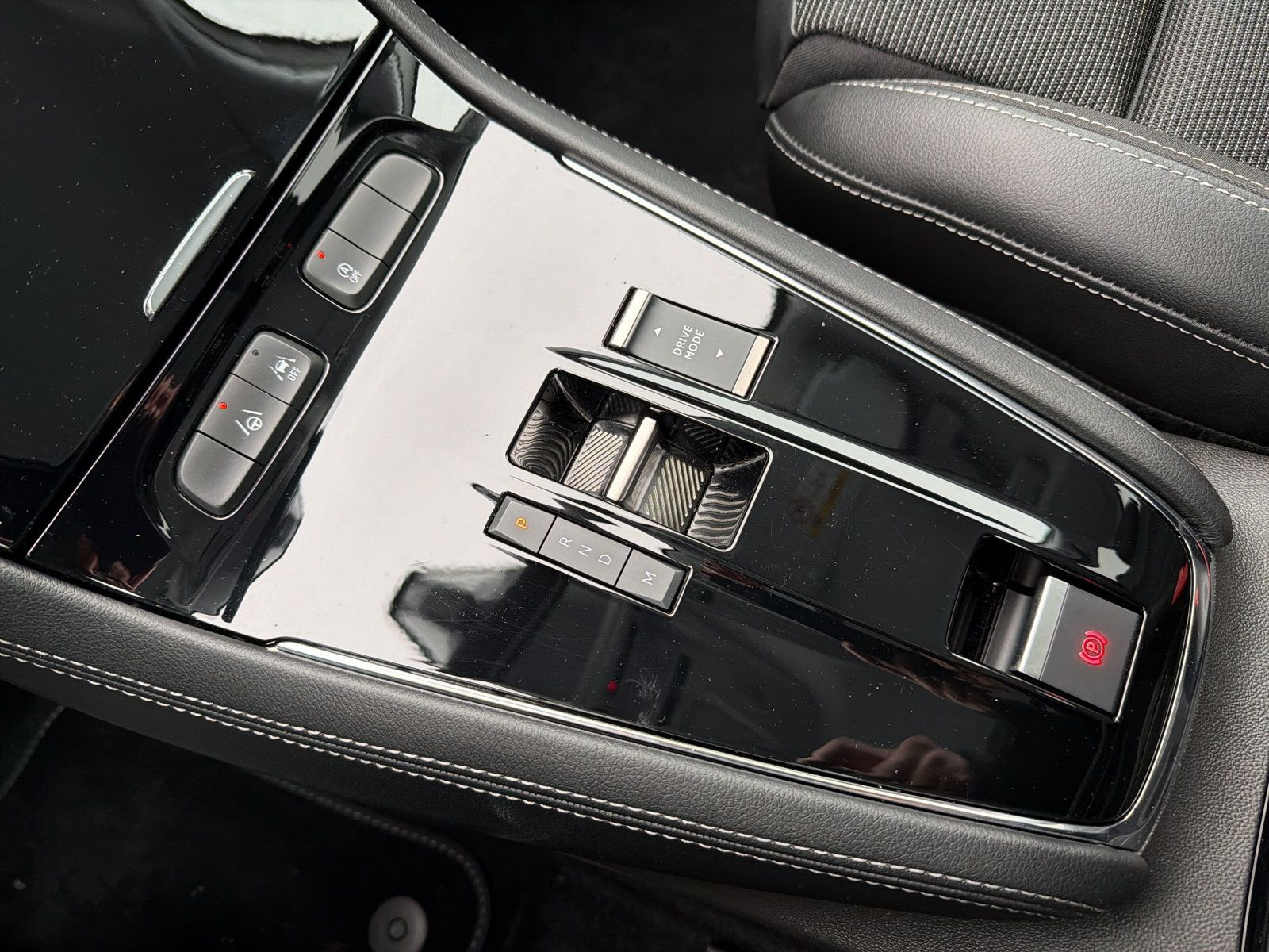 Grandland GS 1.2 Turbo AT8+ALLWETTER+INTELLI+SHZ