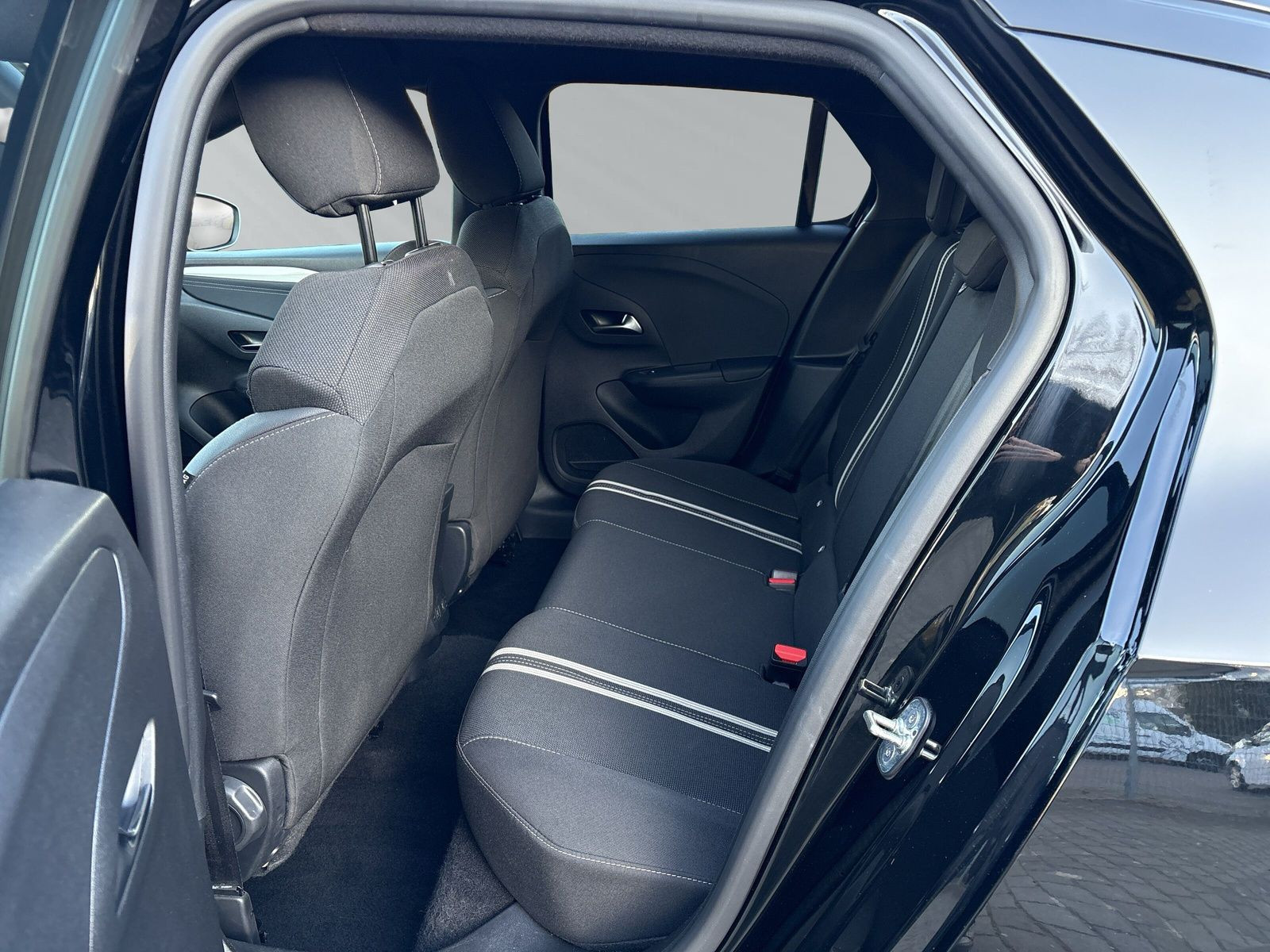 Corsa F GS 1.2 Hybrid 48V 100kW eDCT6+SHZ+LHZ+NAVI+++