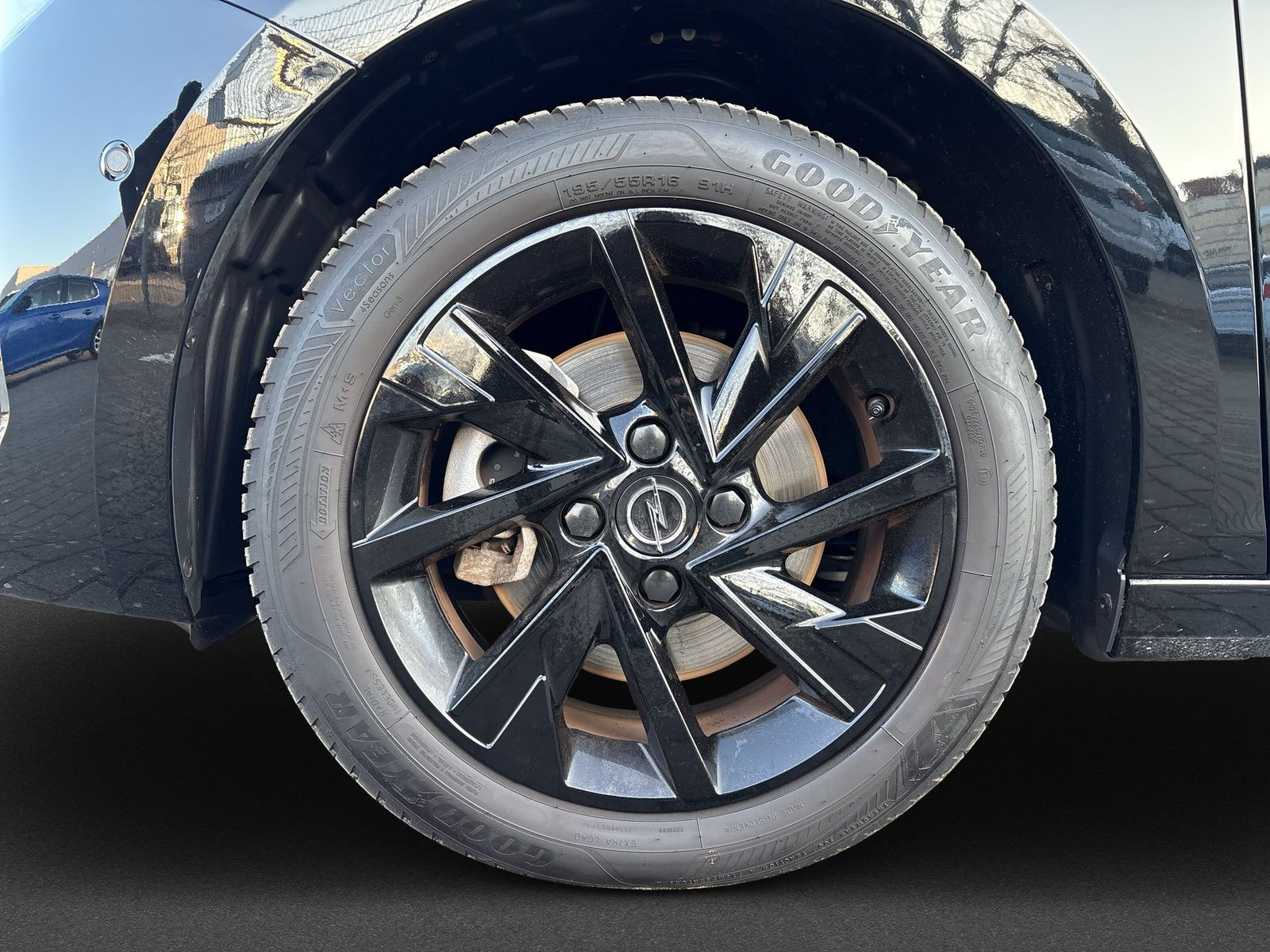 Corsa F GS 1.2 Hybrid 48V 100kW eDCT6+SHZ+LHZ+NAVI+++