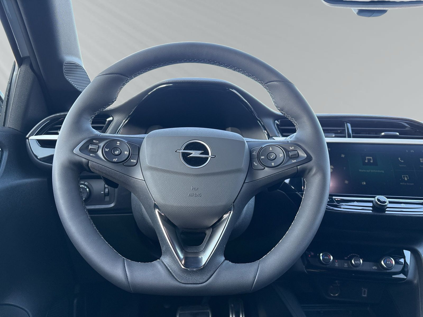 Corsa F GS 1.2 Hybrid 48V 100kW eDCT6+SHZ+LHZ+NAVI+++