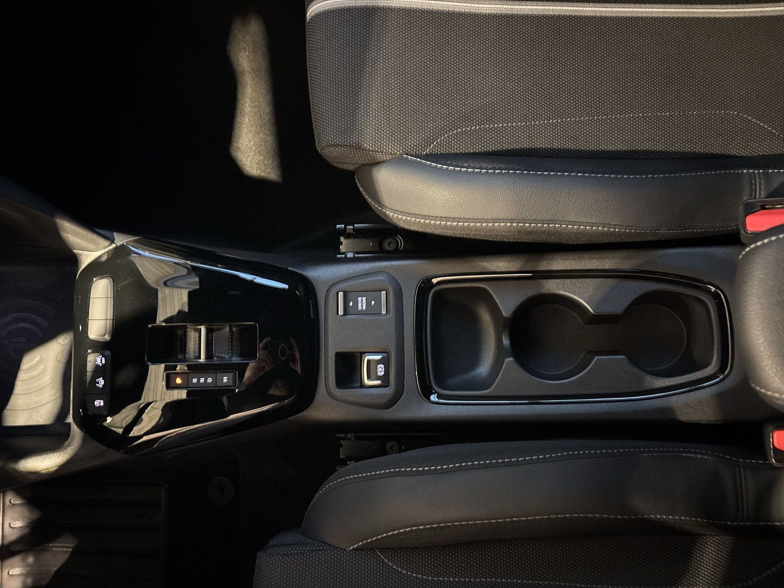 Corsa F GS 1.2 Hybrid 48V 100kW eDCT6+SHZ+LHZ+NAVI+++