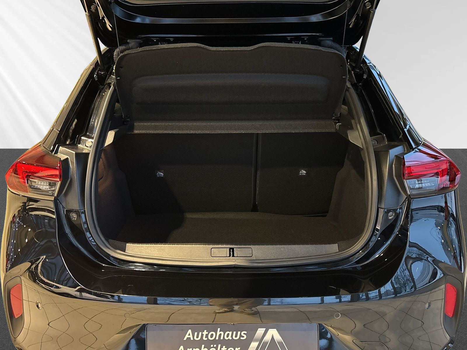 Corsa F GS 1.2 Hybrid 48V 100kW eDCT6+SHZ+LHZ+NAVI+++