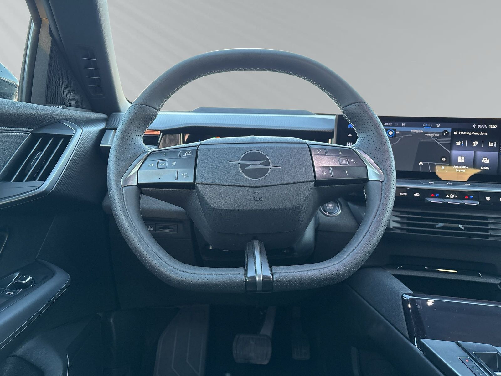 Grandland B GS 1.2 Hybrid 48V eDCT6+SHZ+LHZ+NAVI