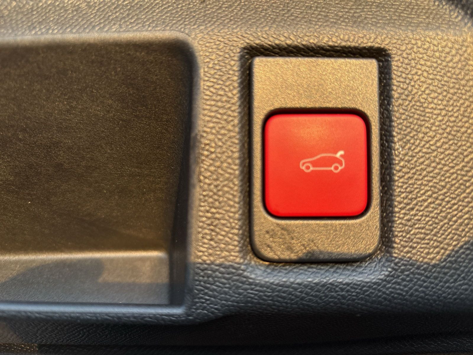 Grandland B GS 1.2 Hybrid 48V eDCT6+SHZ+LHZ+NAVI