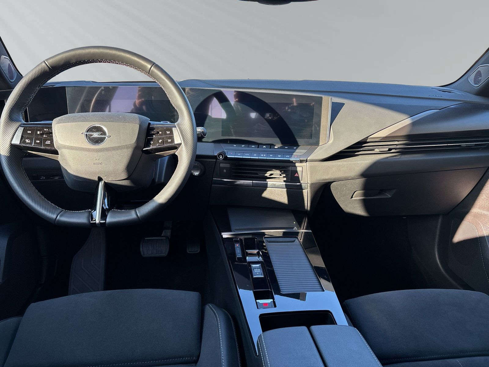 Astra L ST GS 1.2 KLIMA+PDC+KAMERA+SHZ+LHZ