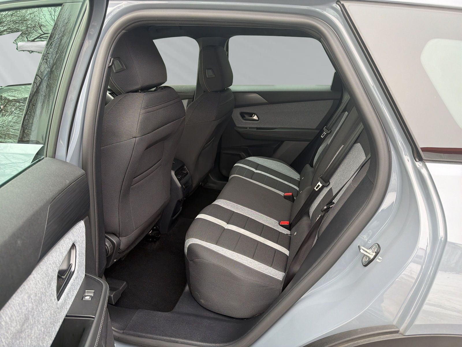 Grandland B Edition 1.2 Hybrid 48V 100kW eDCT6++