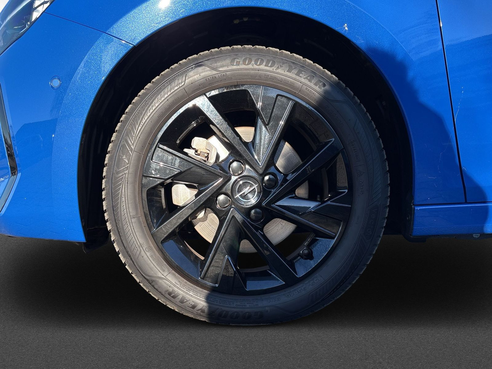 Corsa F GS 1.2 Hybrid 48V 100kW eDCT6+SHZ+LHZ+NAVI++