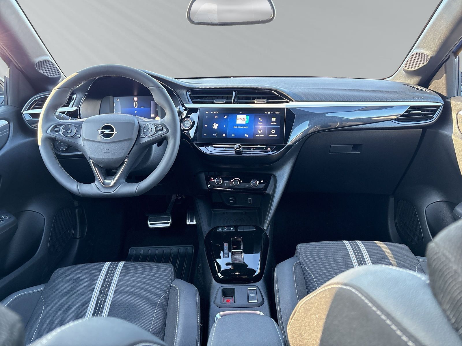 Corsa F GS 1.2 Hybrid 48V 100kW eDCT6+SHZ+LHZ+NAVI++