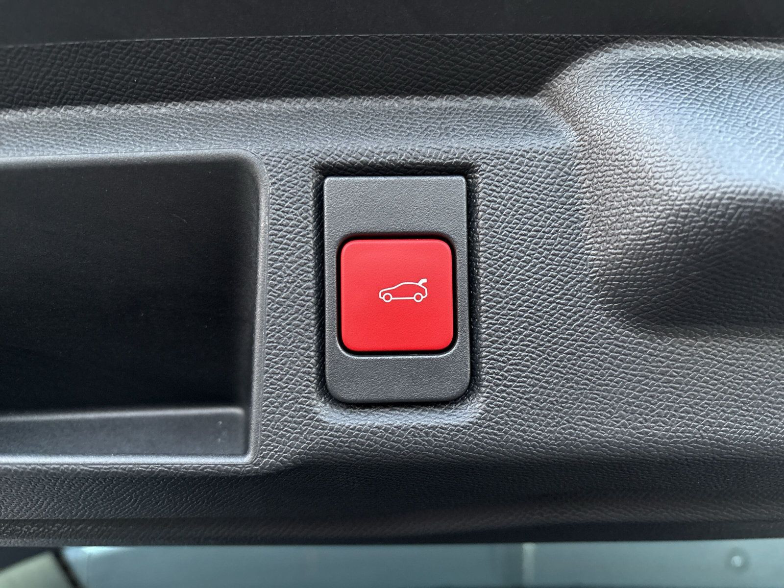 Grandland B Edition 1.2 Hybrid 48V 100kW eDCT6+SHZ+LHZ+NAVI++