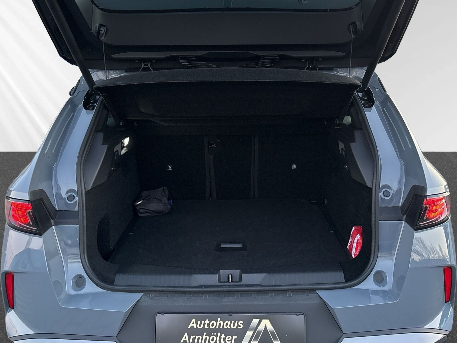 Grandland B Edition 1.2 Hybrid 48V 100kW eDCT6+SHZ+LHZ+NAVI++