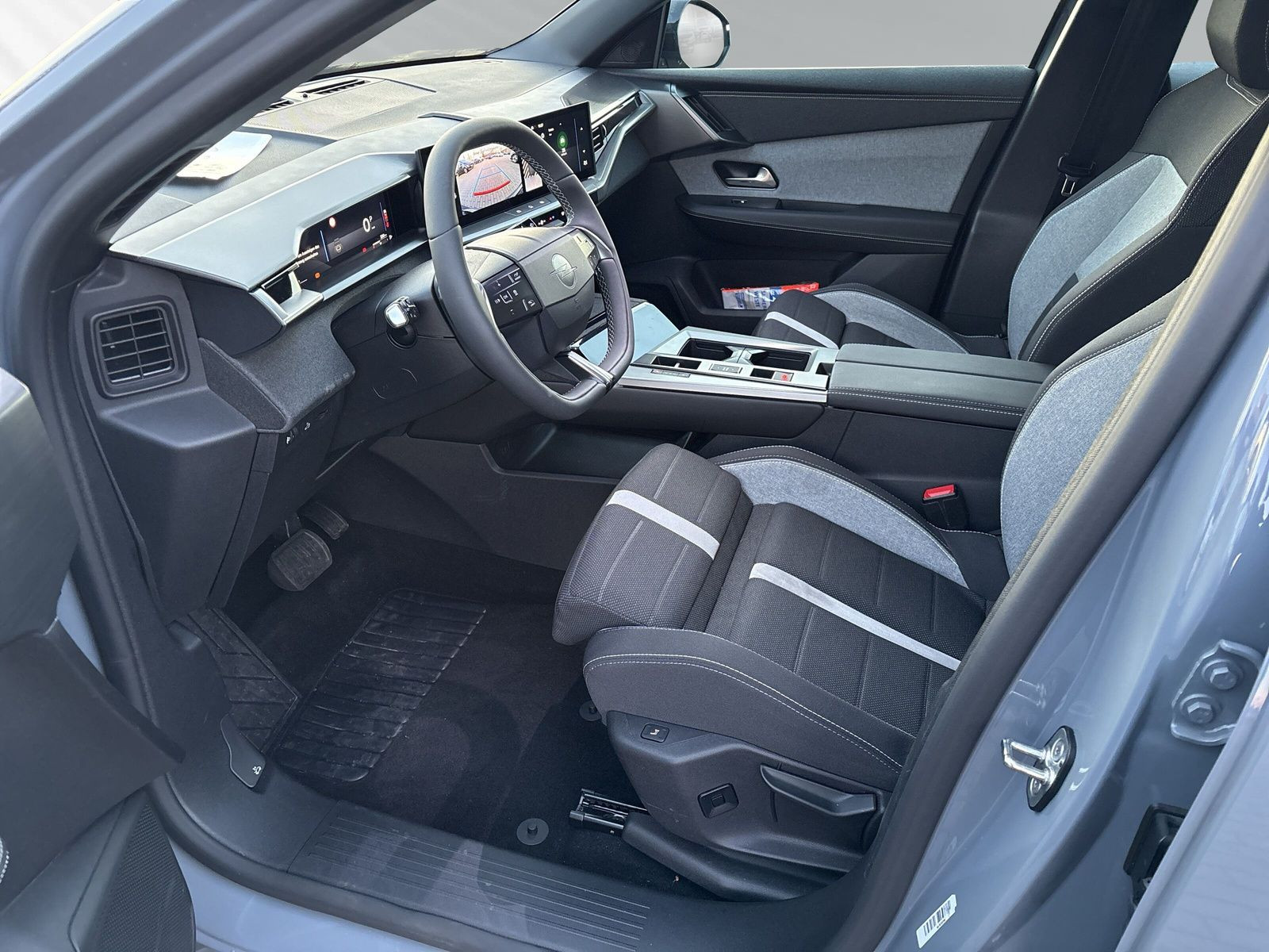 Grandland B Edition 1.2 Hybrid 48V 100kW eDCT6+SHZ+LHZ+NAVI++