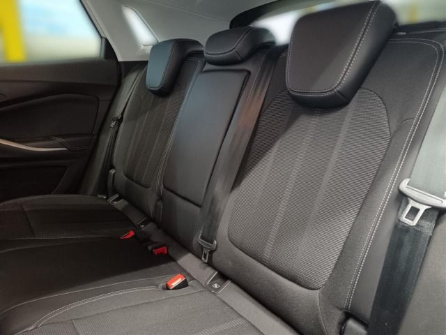 Grandland GS 1.2 Turbo +AT8+SHZ+LHZ+CARPLAY+PDC+