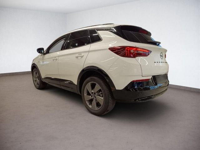 Grandland GS 1.2 Turbo +AT8+SHZ+LHZ+CARPLAY+PDC+