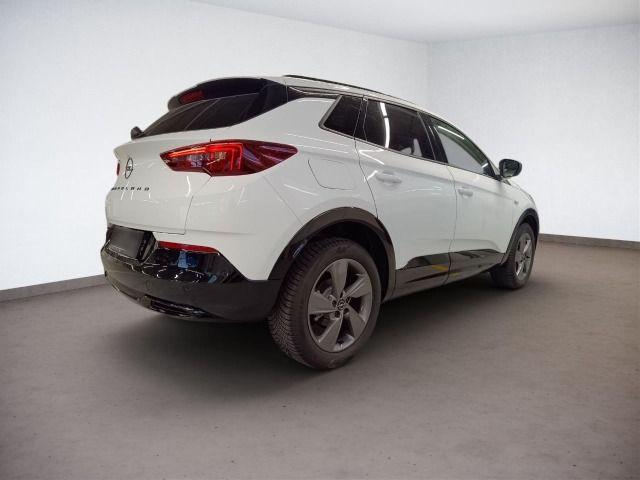 Grandland GS 1.2 Turbo +AT8+SHZ+LHZ+CARPLAY+PDC+