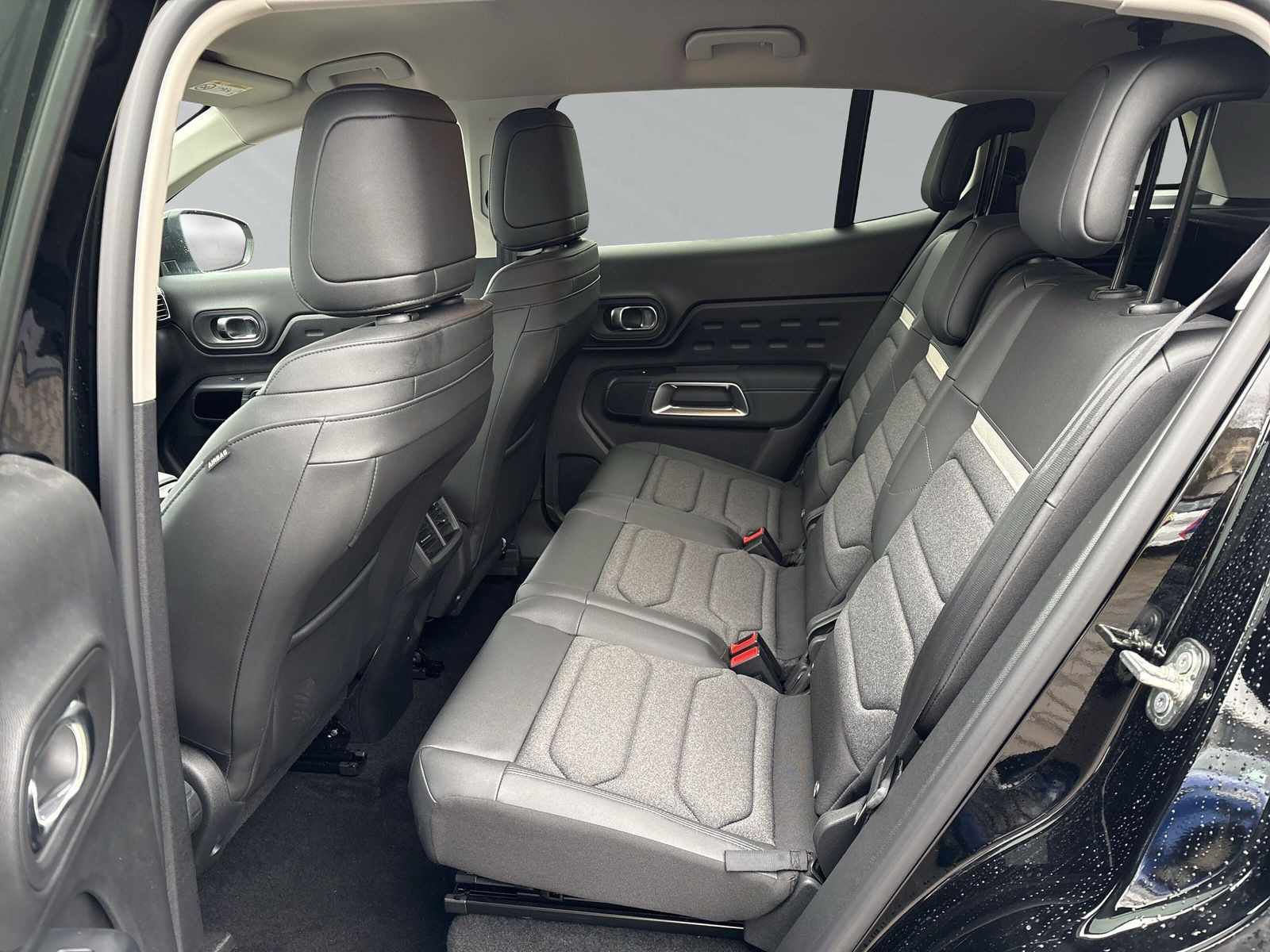 C5 Aircross Plus Hybrid145 E-DSC6+PDC+NAVIGATION