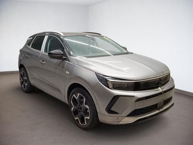 Grandland Ultimate 1.2 Turbo+KAMERA+PDC+CARPLAY+