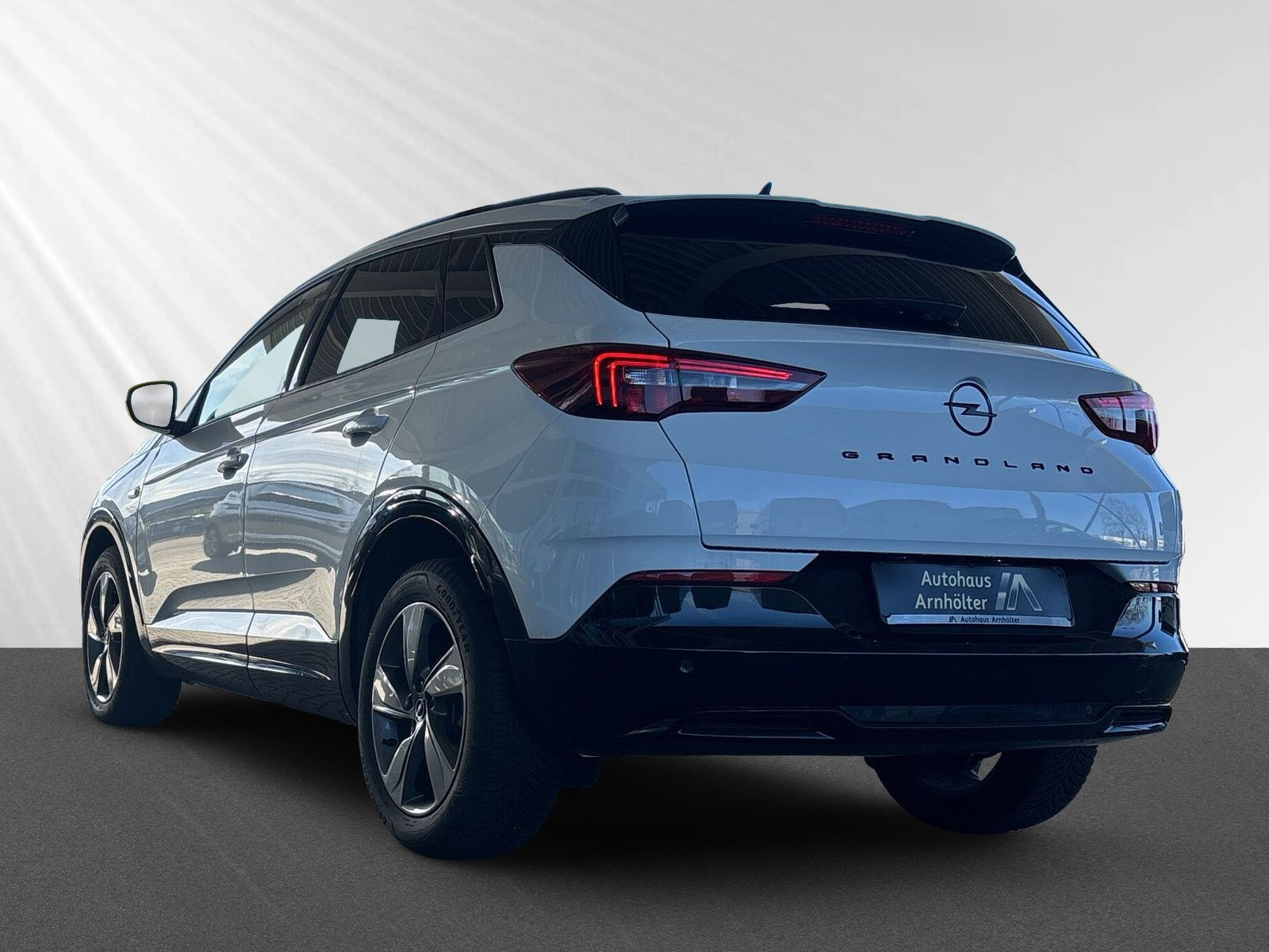 Grandland 1.2 GS KLIMA+PDC+KAMERA+SHZ+LHZ+AT8+++