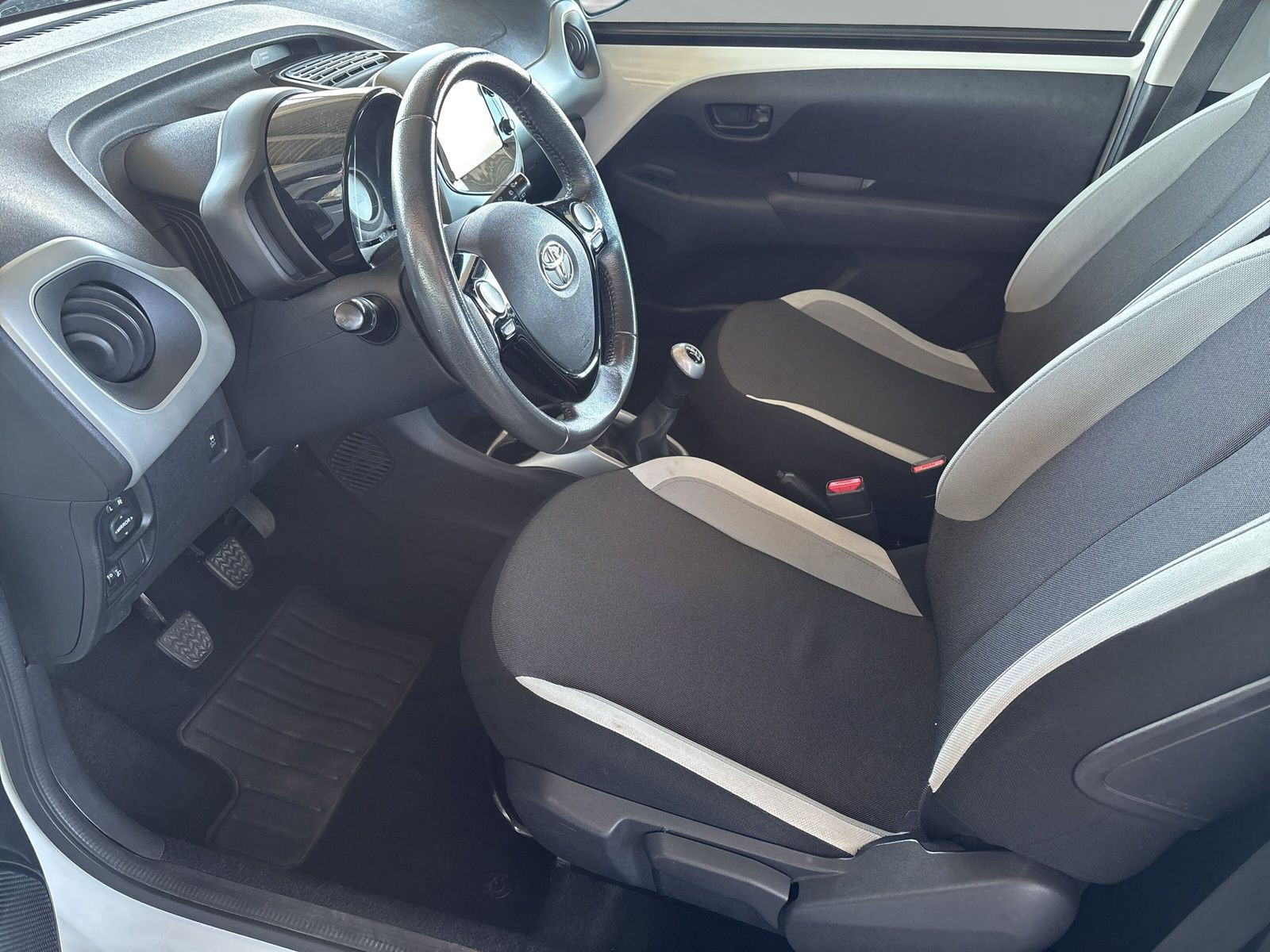 Aygo 1.0 X-PLAY TOUCH NAVI+KLIMA+PDC+KAMERA++