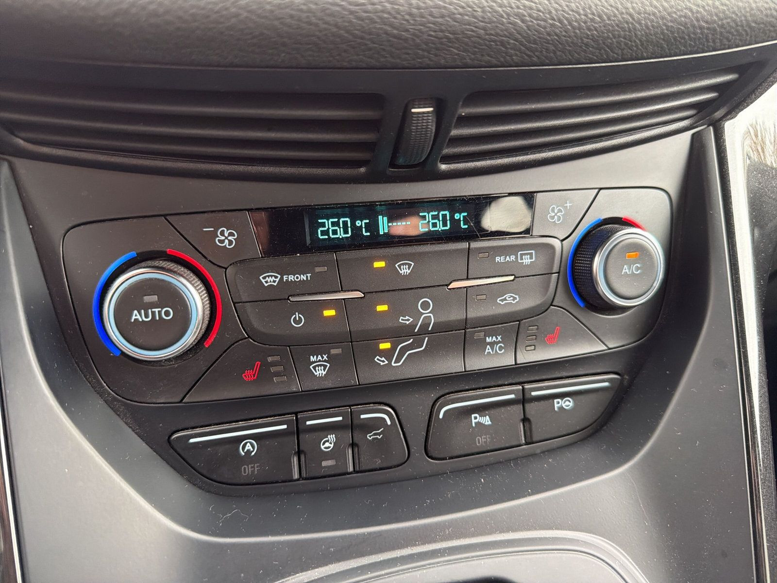 Kuga 1.5 EcoBoost ST-Line 4x4S/S+SHZ+ALLWETTER++