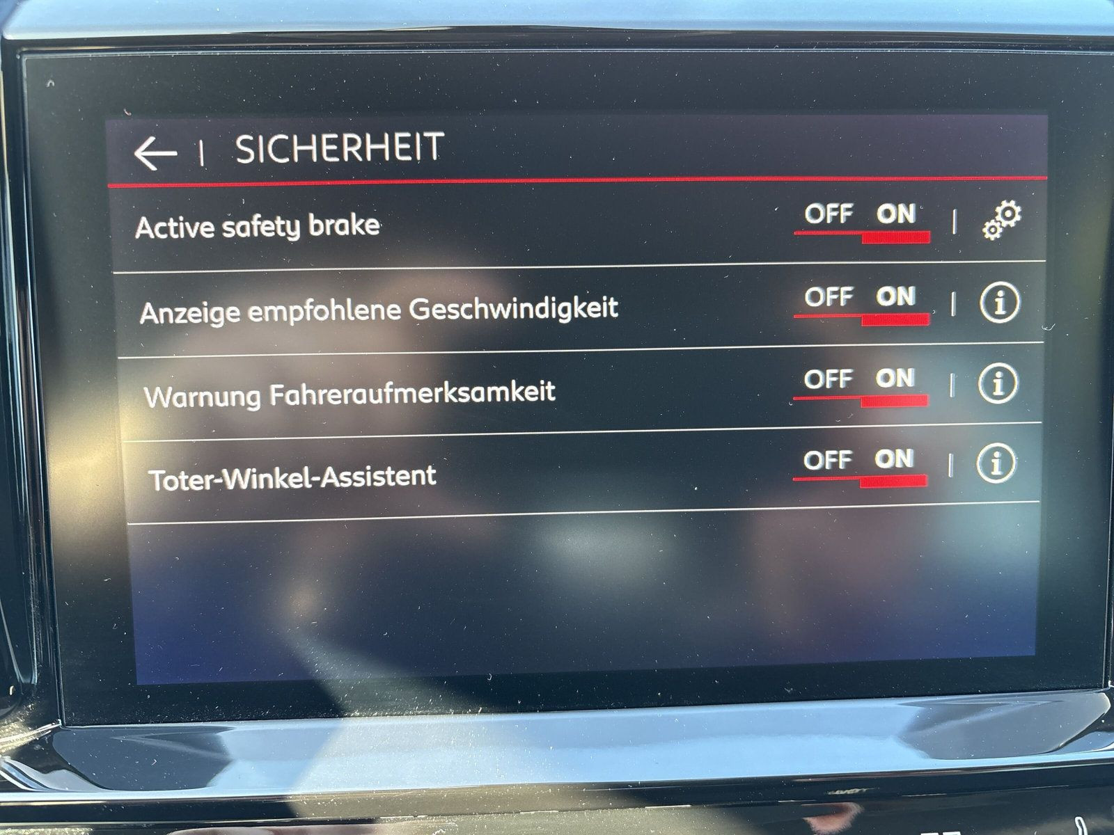C5 AIRCROSS +SHZ+KAMERA+NAVI+CARPLAY+TOTWINKEL++