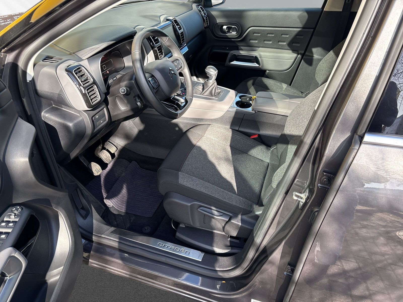 C5 AIRCROSS +SHZ+KAMERA+NAVI+CARPLAY+TOTWINKEL++