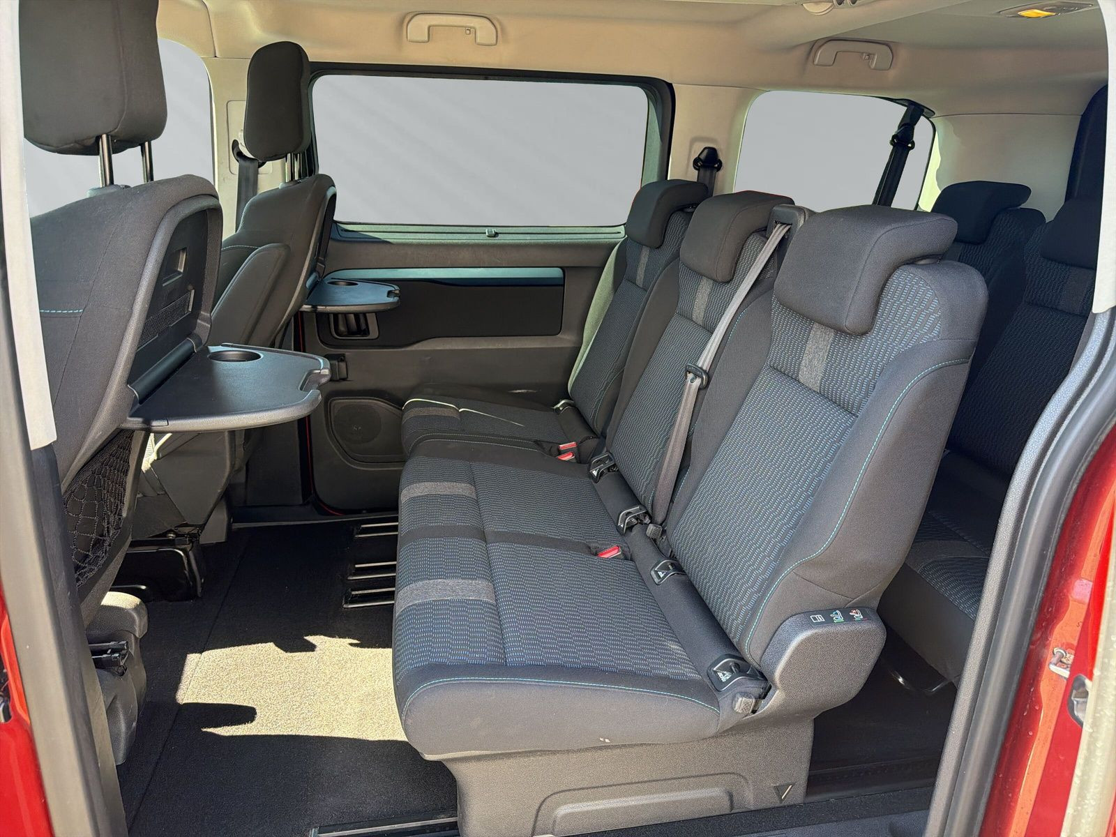 TRAVELLER 1.6 Blue HDi 115 L2 ACTIVE +AHK+PDC+AL