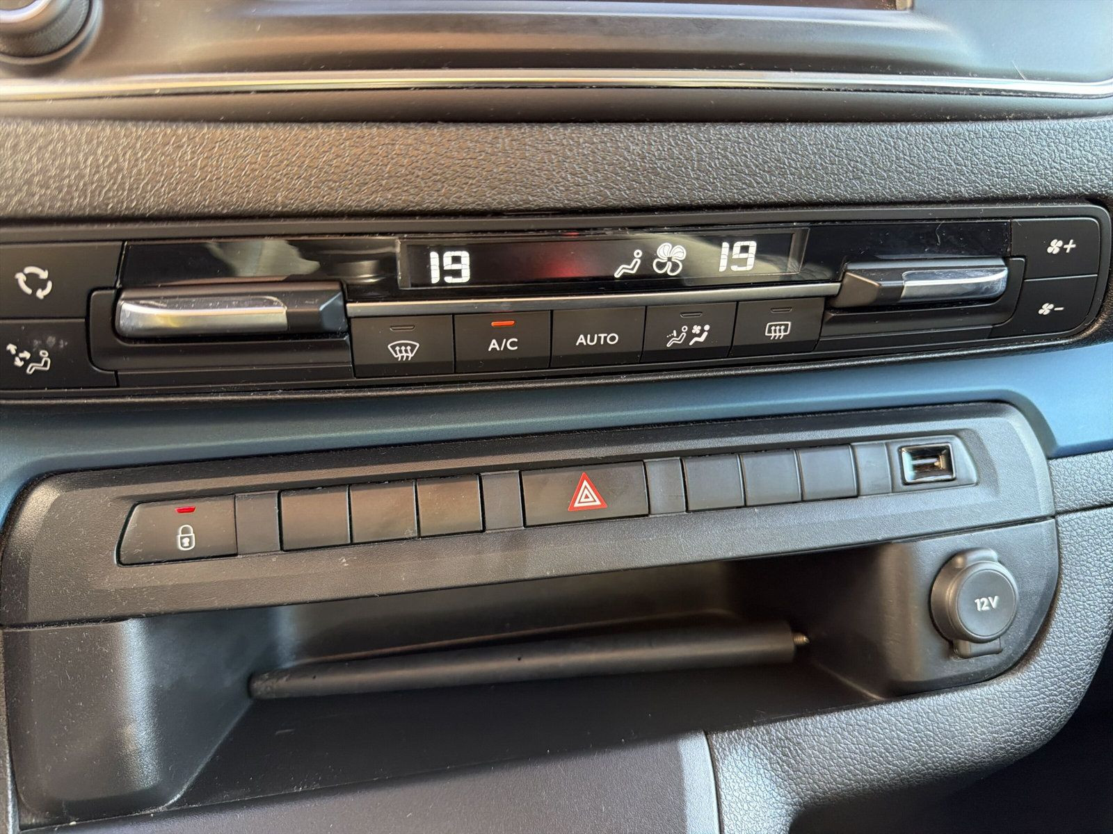 TRAVELLER 1.6 Blue HDi 115 L2 ACTIVE +AHK+PDC+AL