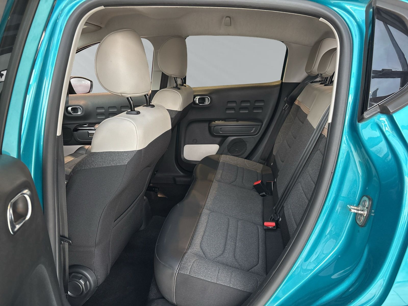 C3 SHINE PACK+ PURETECH 110+CARPLAY+CAM+PDC+SHZ+