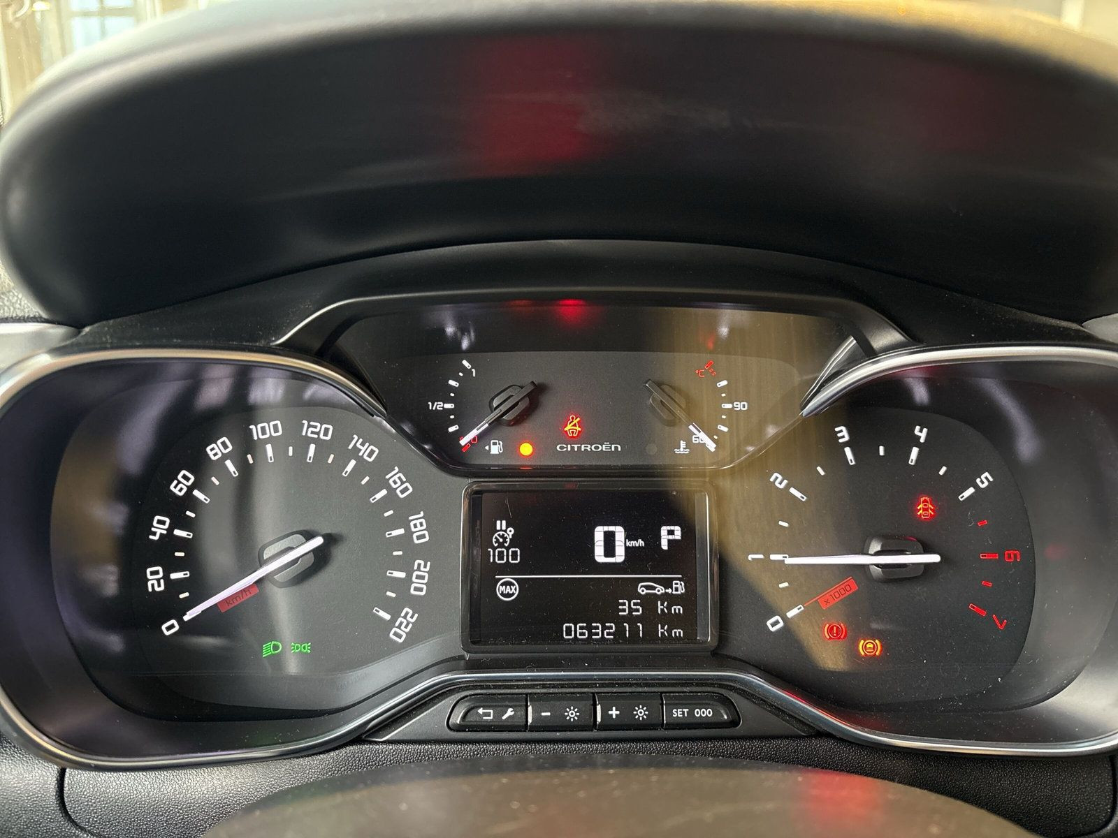 C3 SHINE PACK+ PURETECH 110+CARPLAY+CAM+PDC+SHZ+