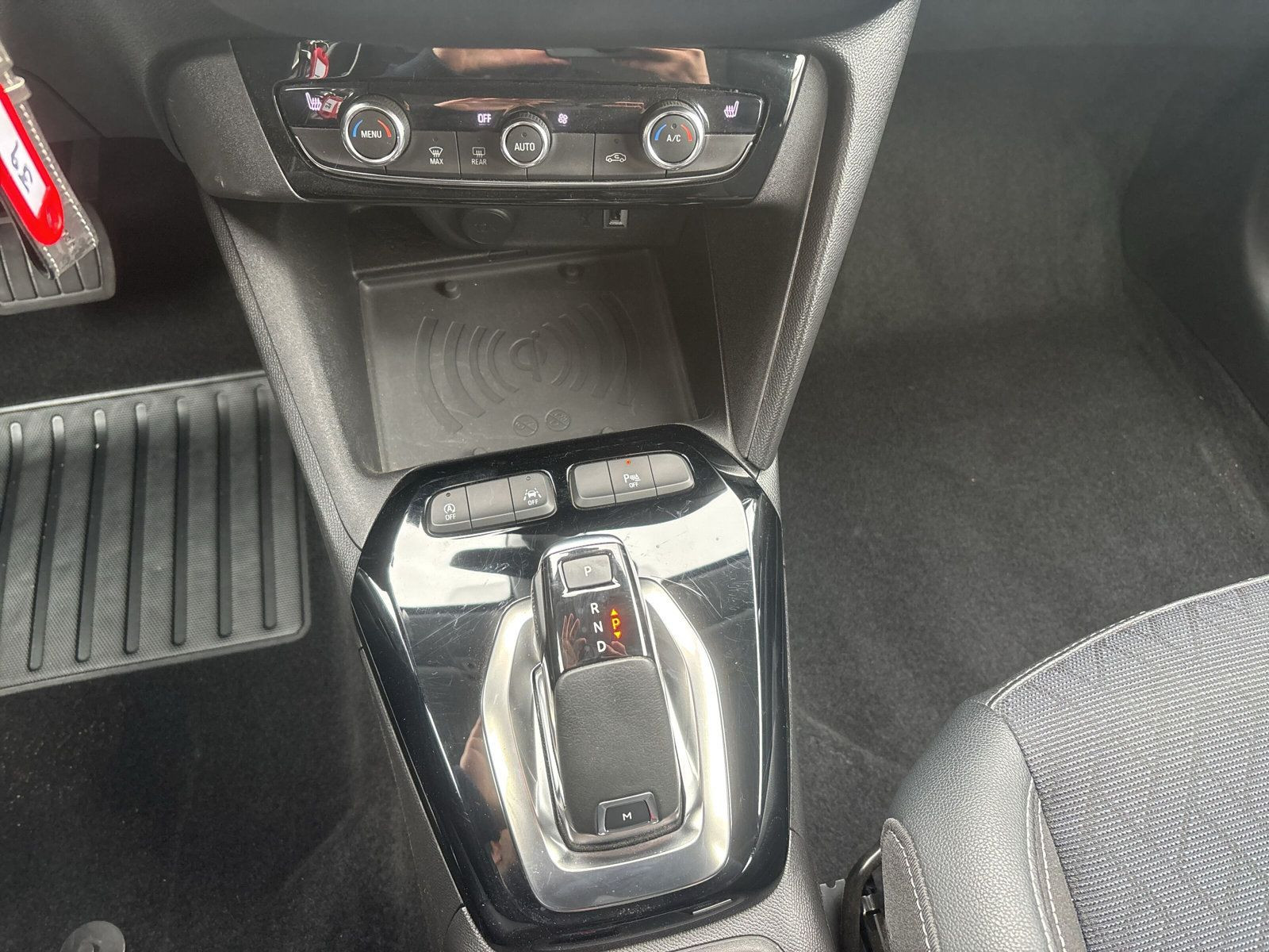 CORSA F 1.2 ELEGANCE KLIMA+PDC+KAMERA+SHZ+LHZ+AT