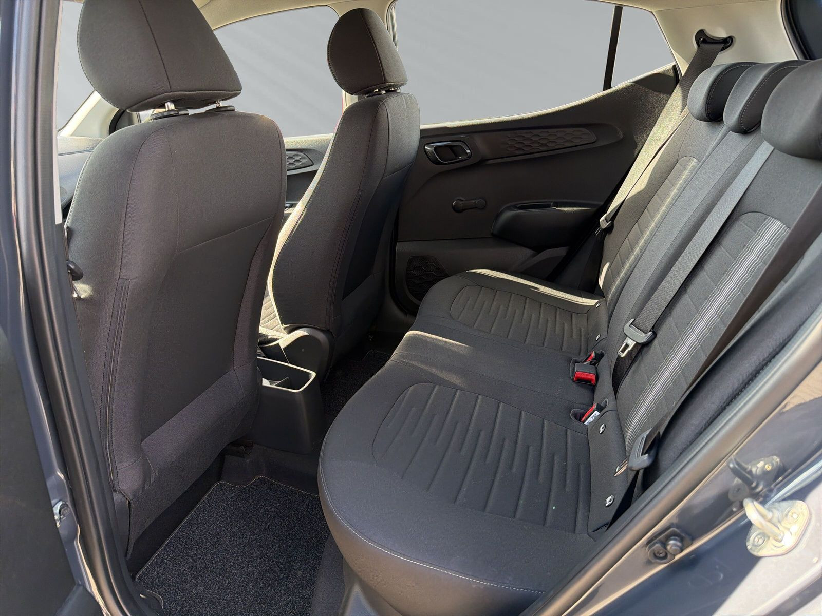 i10 1.2 84PS A/T TREND +CARPLAY+ALLWETTER+SITZHZ