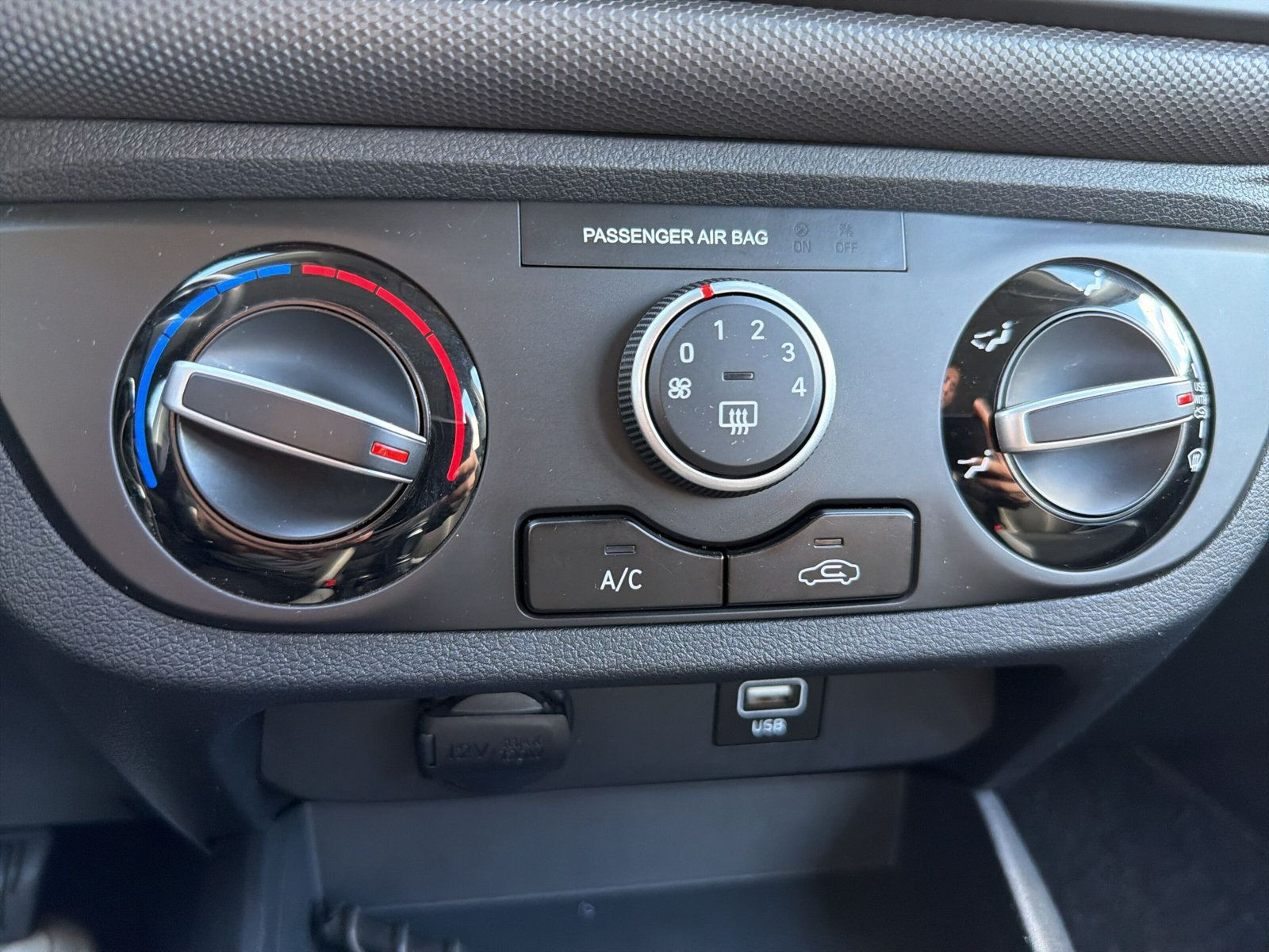 i10 1.2 84PS A/T TREND +CARPLAY+ALLWETTER+SITZHZ