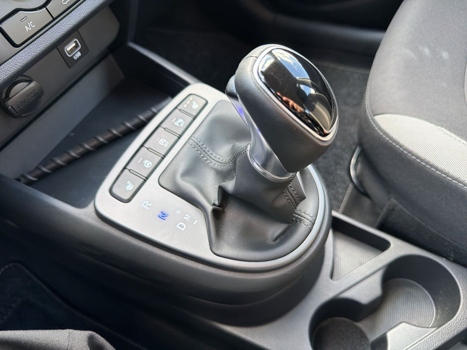 i10 1.2 84PS A/T TREND +CARPLAY+ALLWETTER+SITZHZ