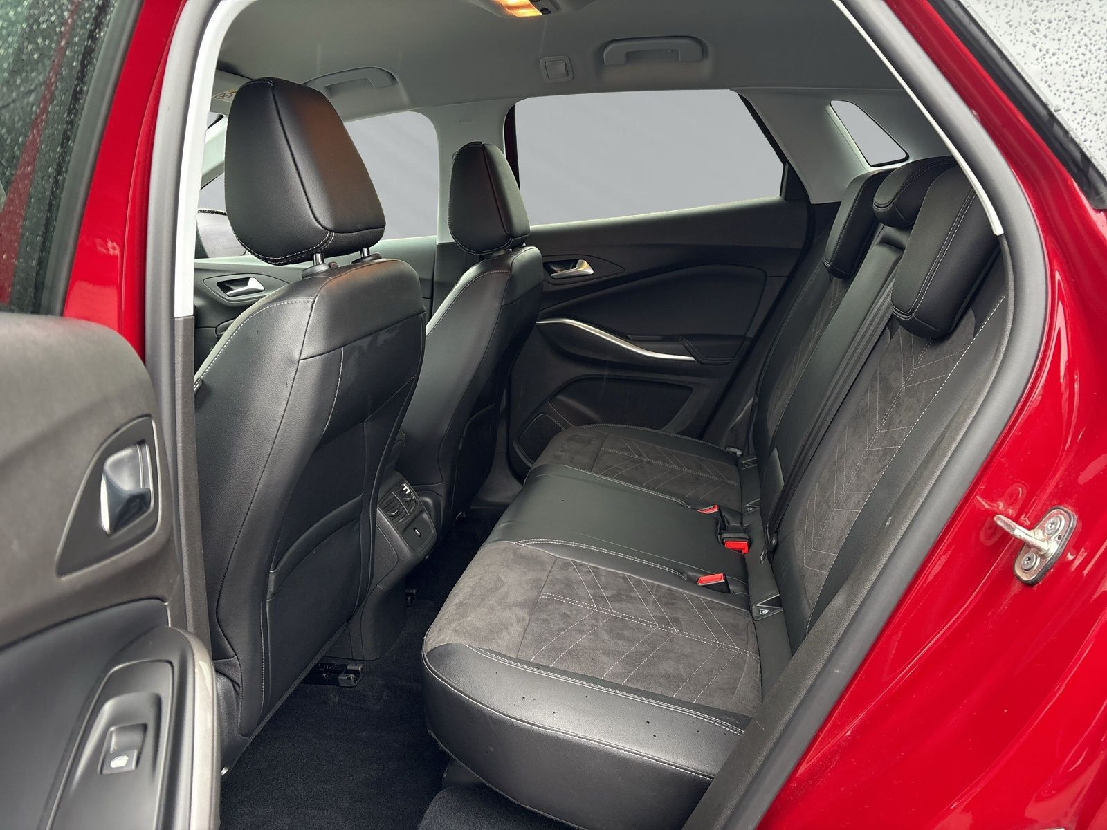 Grandland GS 1.2 Turbo S/S 96KW AT8+SHZ+LHZ+CAM+