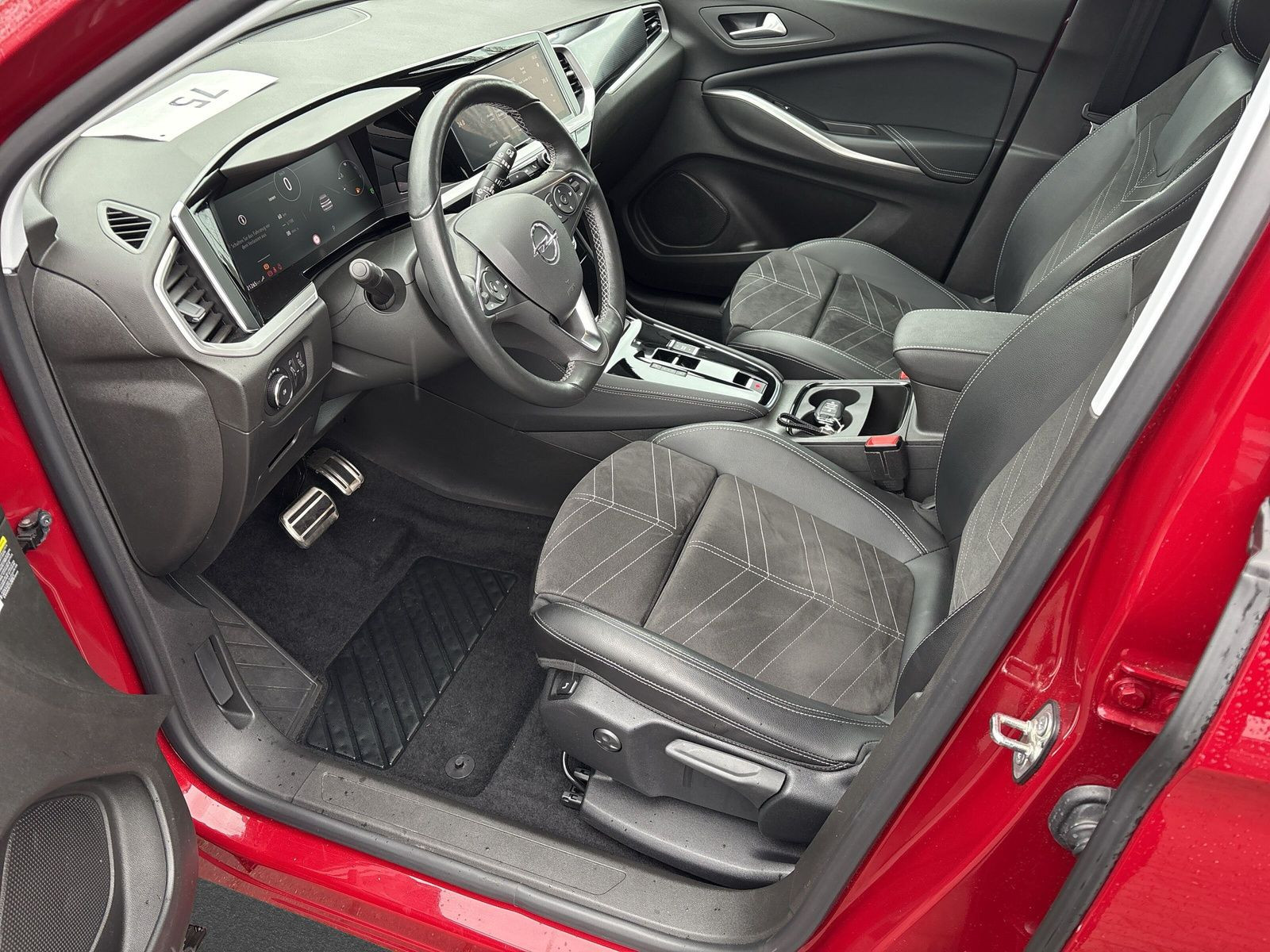 Grandland GS 1.2 Turbo S/S 96KW AT8+SHZ+LHZ+CAM+