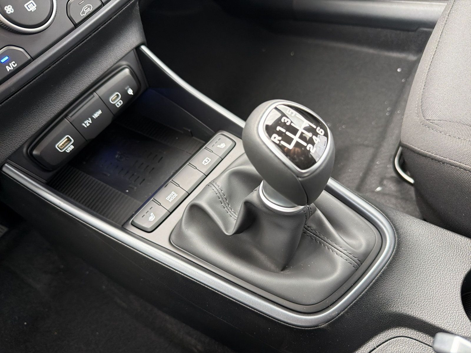 i20 MY26 1.0 T-GDI 90 PS 6-MT 2WD BLACKLINE+SHZ+